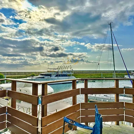 Le Yacht Yourhosthelper Deauville
