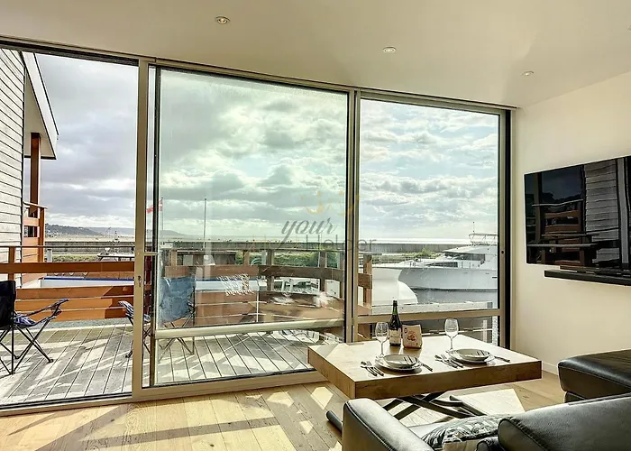 Le Yacht Yourhosthelper Apartment Deauville