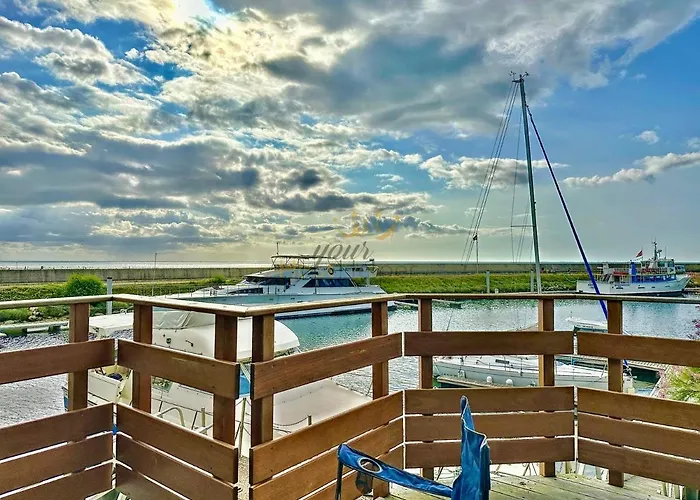 Le Yacht Yourhosthelper Deauville